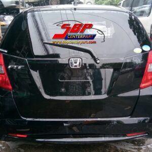 ตัดท้ายติดหลังคา HONDA JAZZ 08