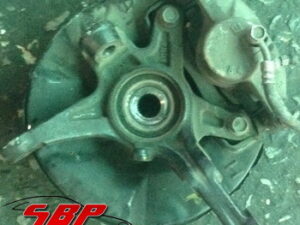 ดุมล้อหน้าขวา HONDA CIVIC 06