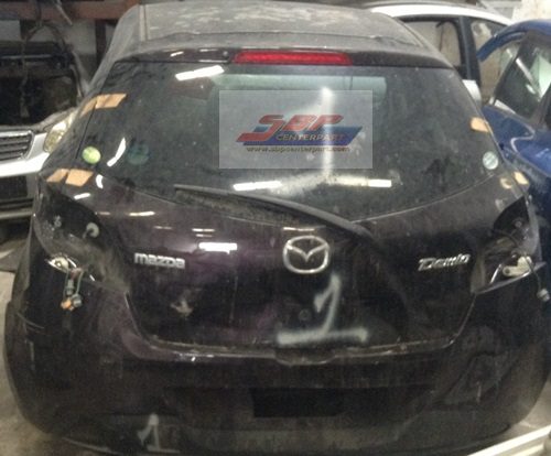 ตัดท้ายติดหลังคา MAZDA 2 5ประตู