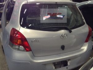 ท้ายตัดพร้อมช่างล่าง TOYOTA  YARIS
