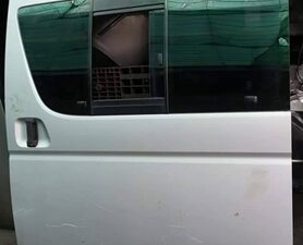 ประตูบานเลื่อนซ้าย  TOYOTA  COMMUTER