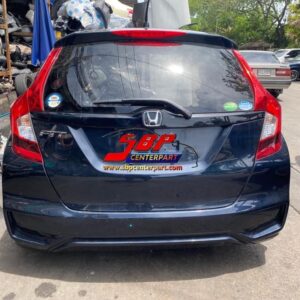 ท้ายตัดติดหลังคาพร้อมช่วงล่าง HONDA JAZZ ปี14