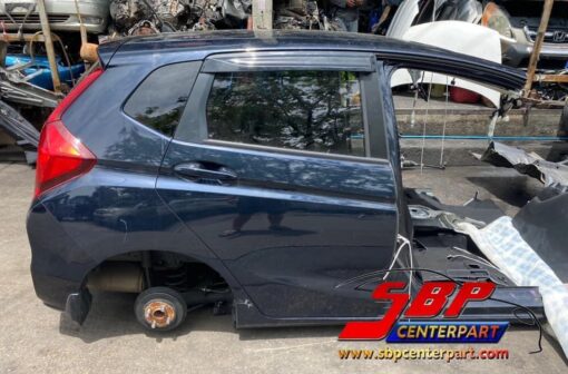 ท้ายตัดติดหลังคาพร้อมช่วงล่าง  HONDA  JAZZ  ปี14 - Image 2