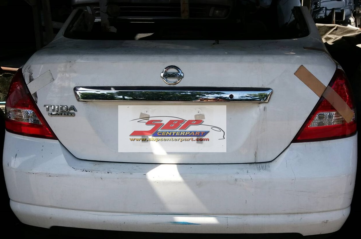 ตัดท้าย NISSAN TIDA