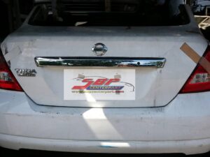 ท้ายตัดพร้อมช่วงล่าง NISSAN TIIDA 4D