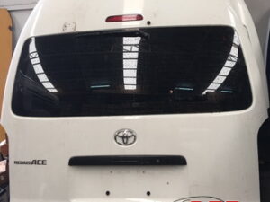 Alternative view of ฝาท้าย TOYOTA  COMMUTER