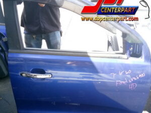 Alternative view of ประตูหน้า ขวา FORD Ranger  4ประตู ปี 2015
